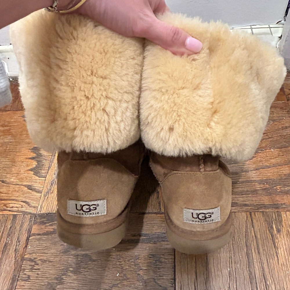Tall UGG boots, Size 10 Women’s in Chesnut